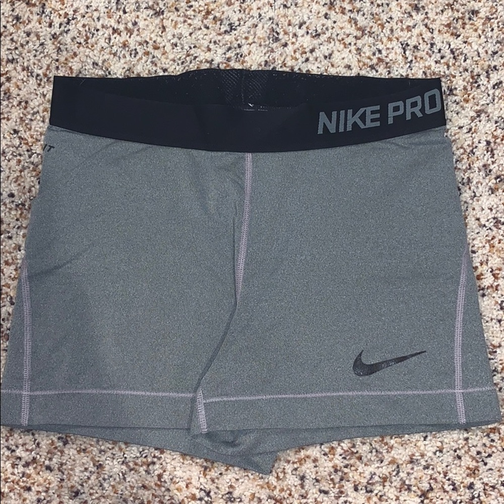 Women’s grey like new dri fit spandex M